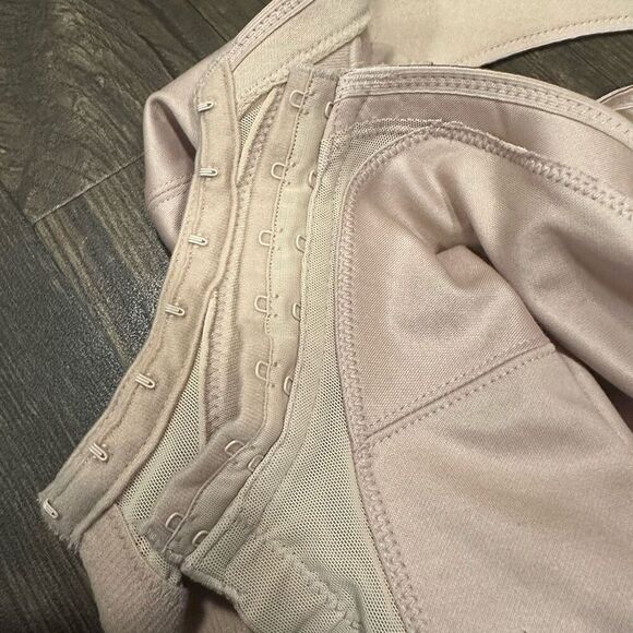 Glamorise Women's MagicLift Front Close Posture Back Support 46I Bra - Picture 6 of 6